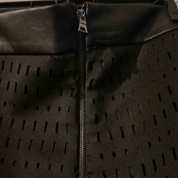 Long black pencil skirt with a leather top zips in a bag size extra large - Picture 5 of 5